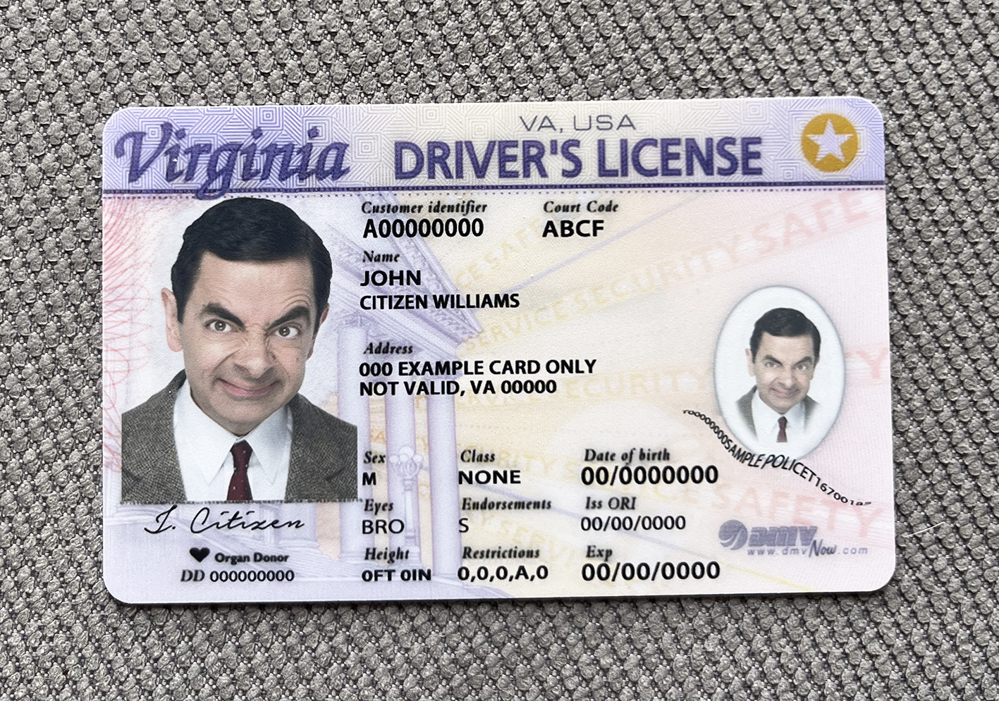 美国弗吉尼亚州驾驶证正面.jpg 美国弗吉尼亚州驾驶证 北美